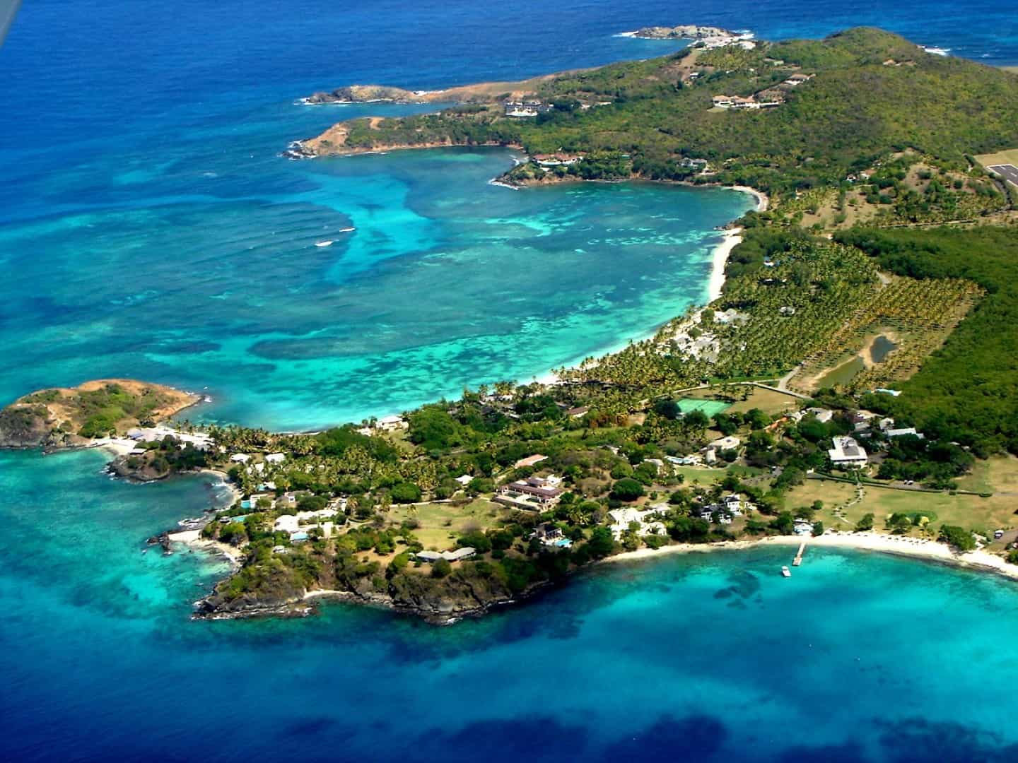 Kitesurfing in Mustique, the Grenadines, Mayreau, Union island, Tobago