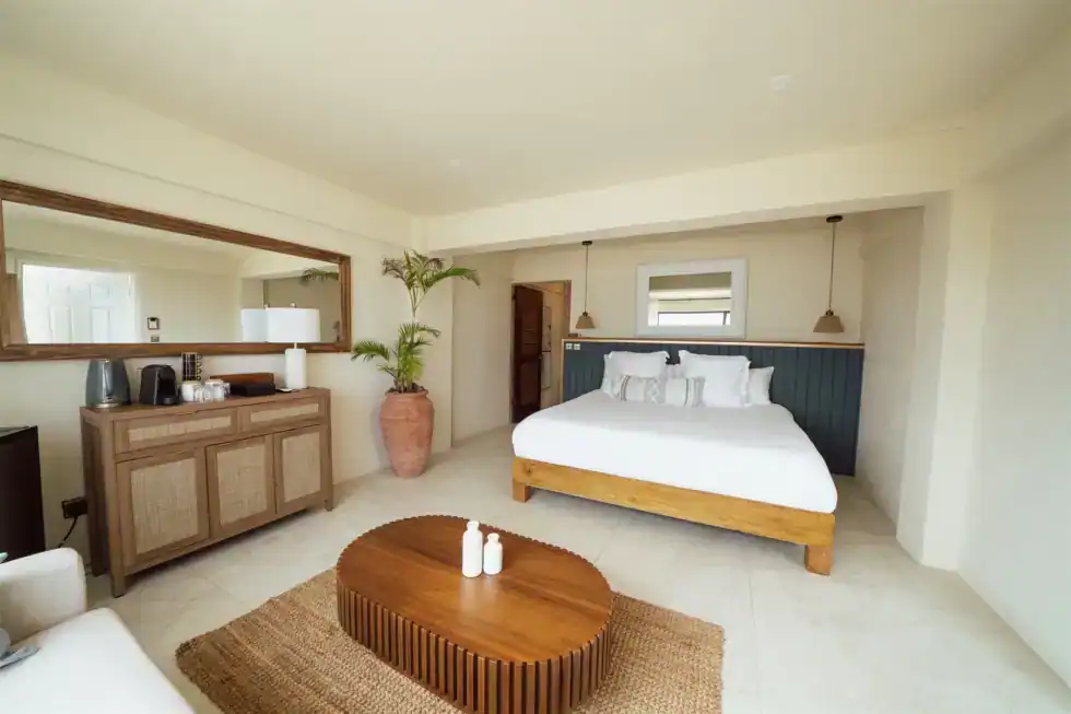 Mer et Sel private suite king bedroom