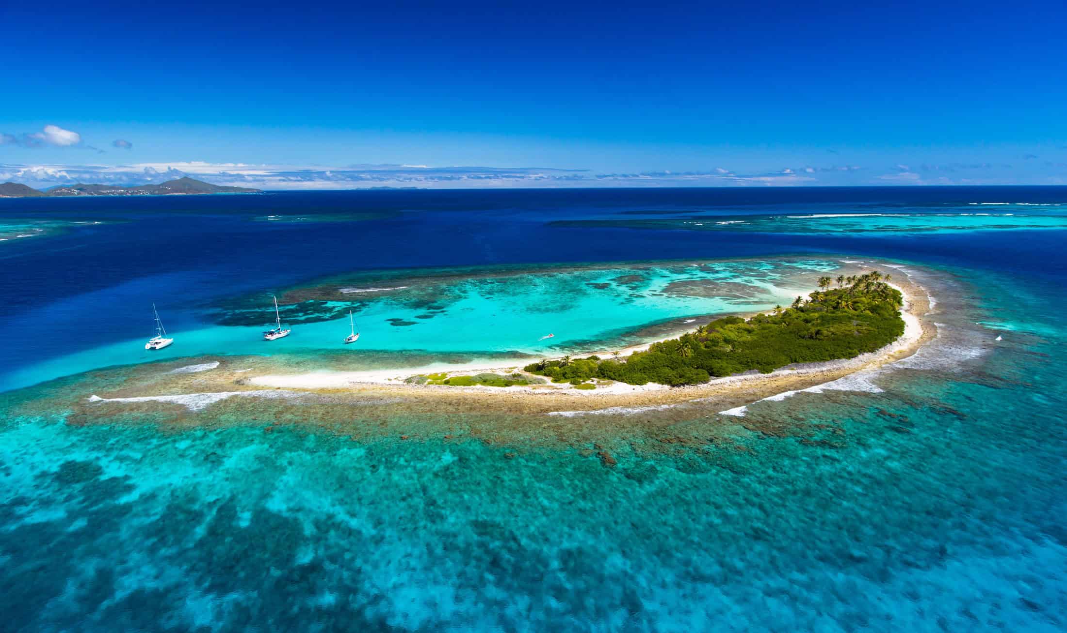 Kitesurfing and wing foil spots of the Grenadines